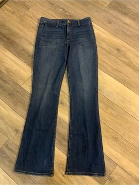 Kut from the Kloth Natalie Trouser Flared Jeans. Size 12